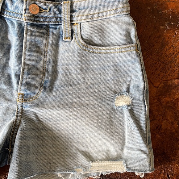 NWT Hollister Hi-rise Mom shorts size 24 waist (0) - Picture 3 of 10